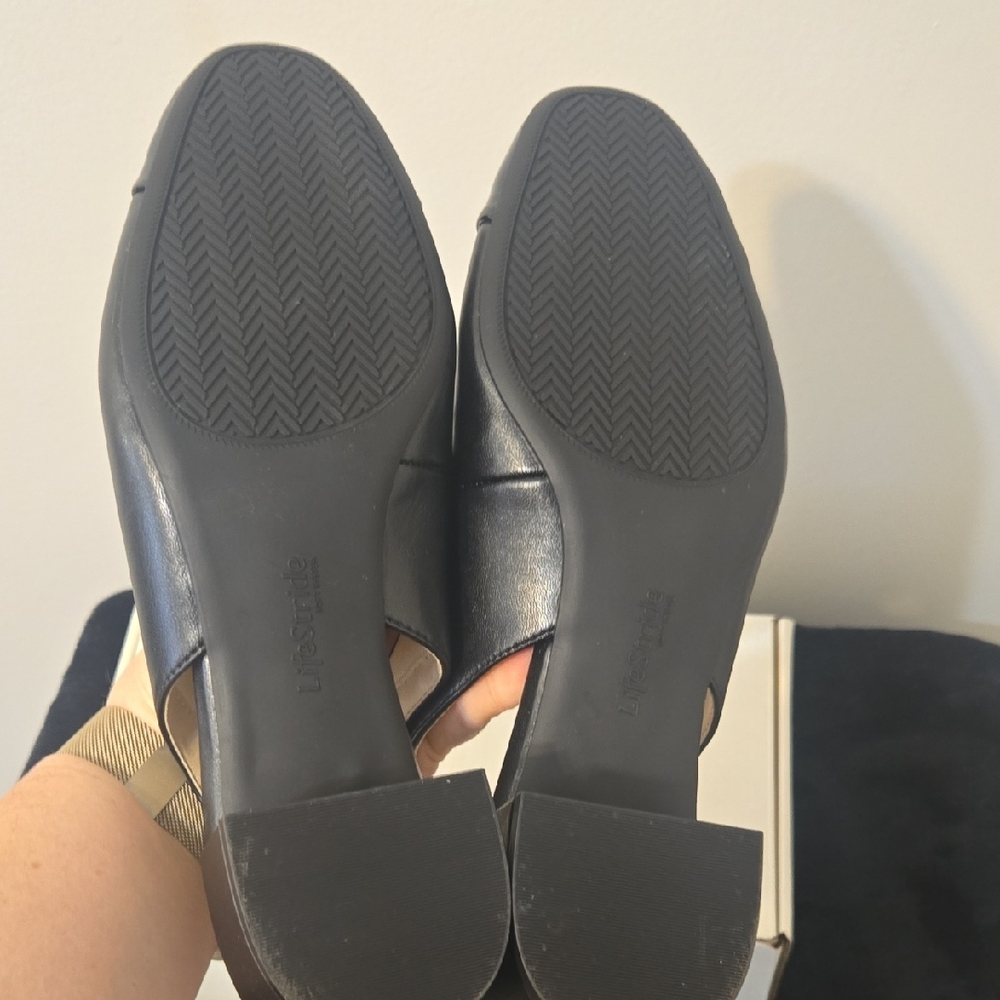 Life Stride Women's Classic Black Slingback Heels - Picture 6 of 8